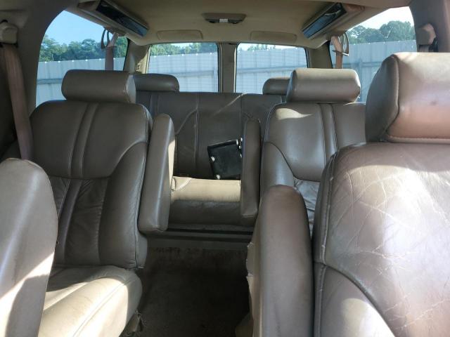 Chevrolet Suburban C1500 Image 9