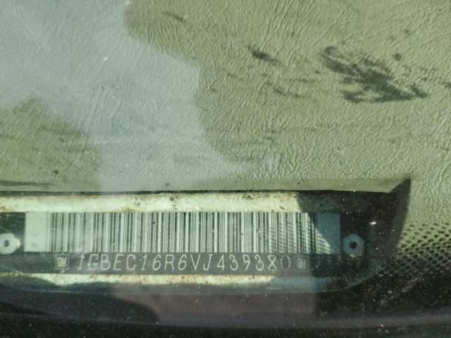 Chevrolet Suburban C1500 Image 8