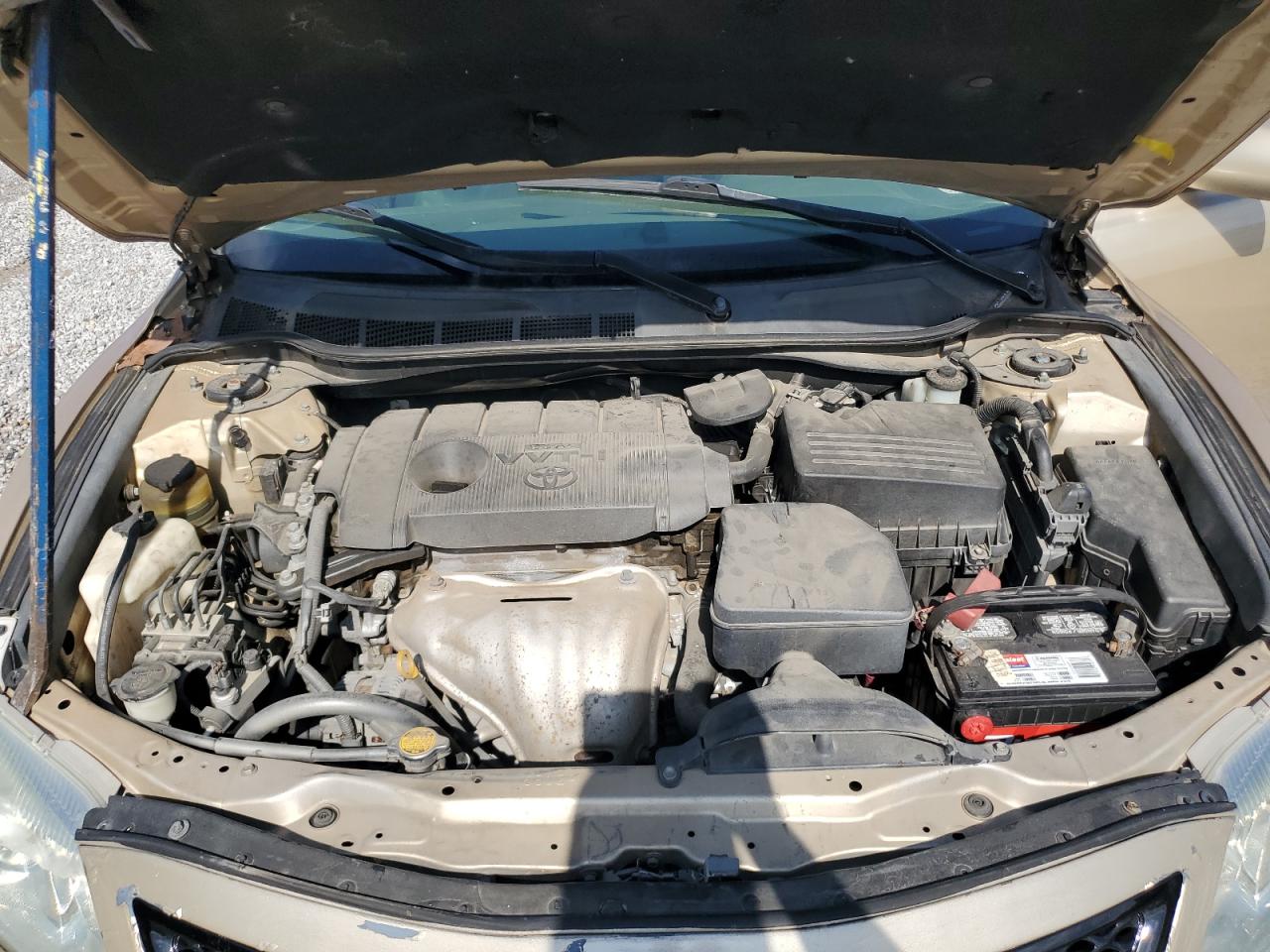 Toyota Camry Base Image 8