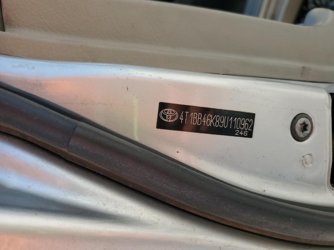 Toyota Camry Base Image 11