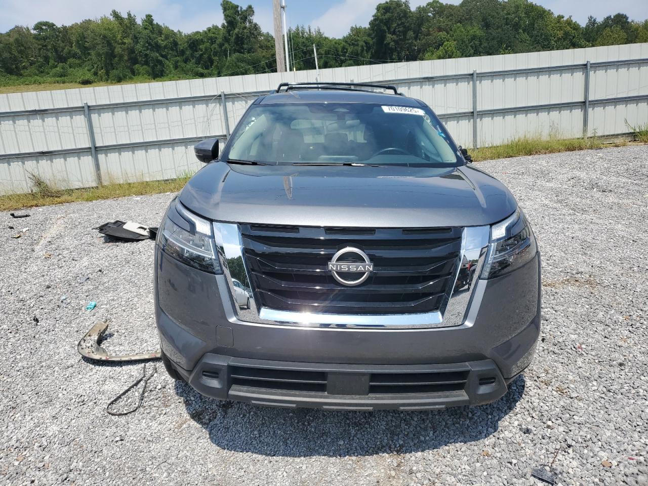 Nissan Pathfinder Sv Image 4