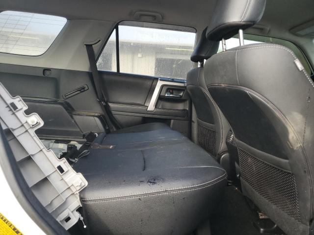 Toyota 4Runner Sr5 Premium Image 4