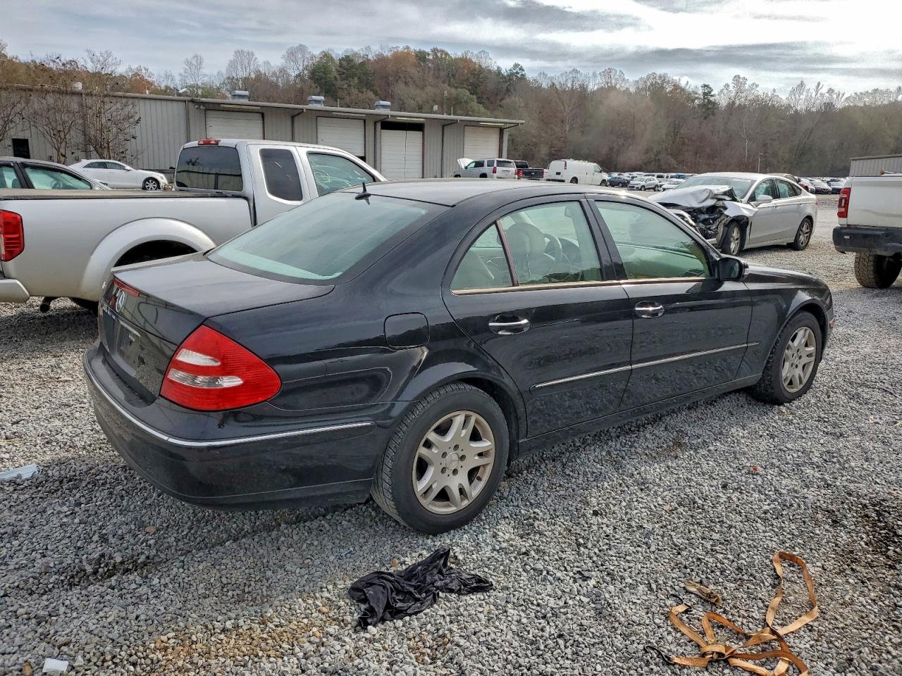 Mercedes-Benz E-Class 350 Image 5