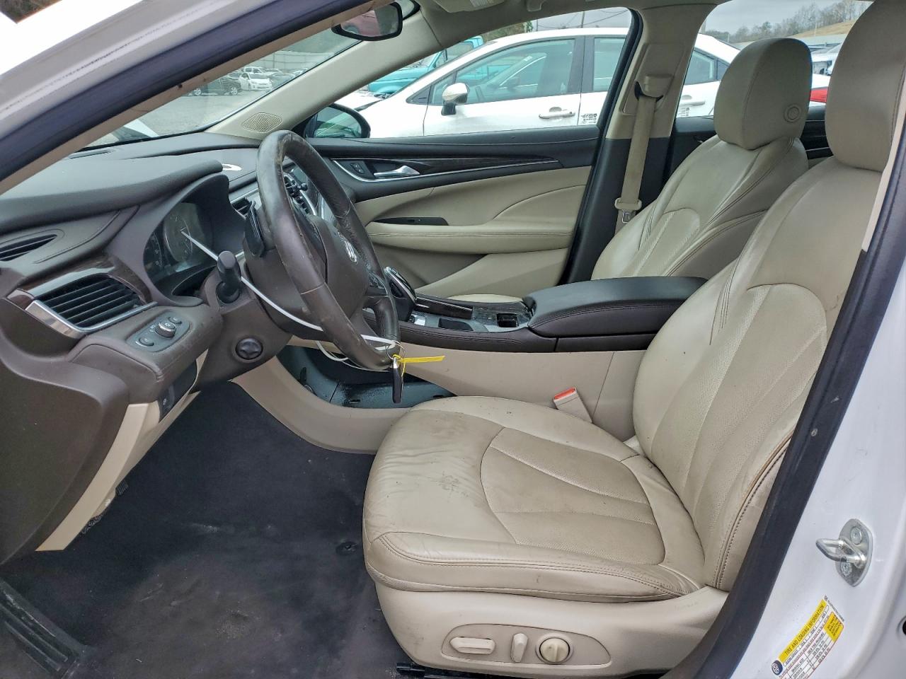 Buick LaCrosse Essence Image 6