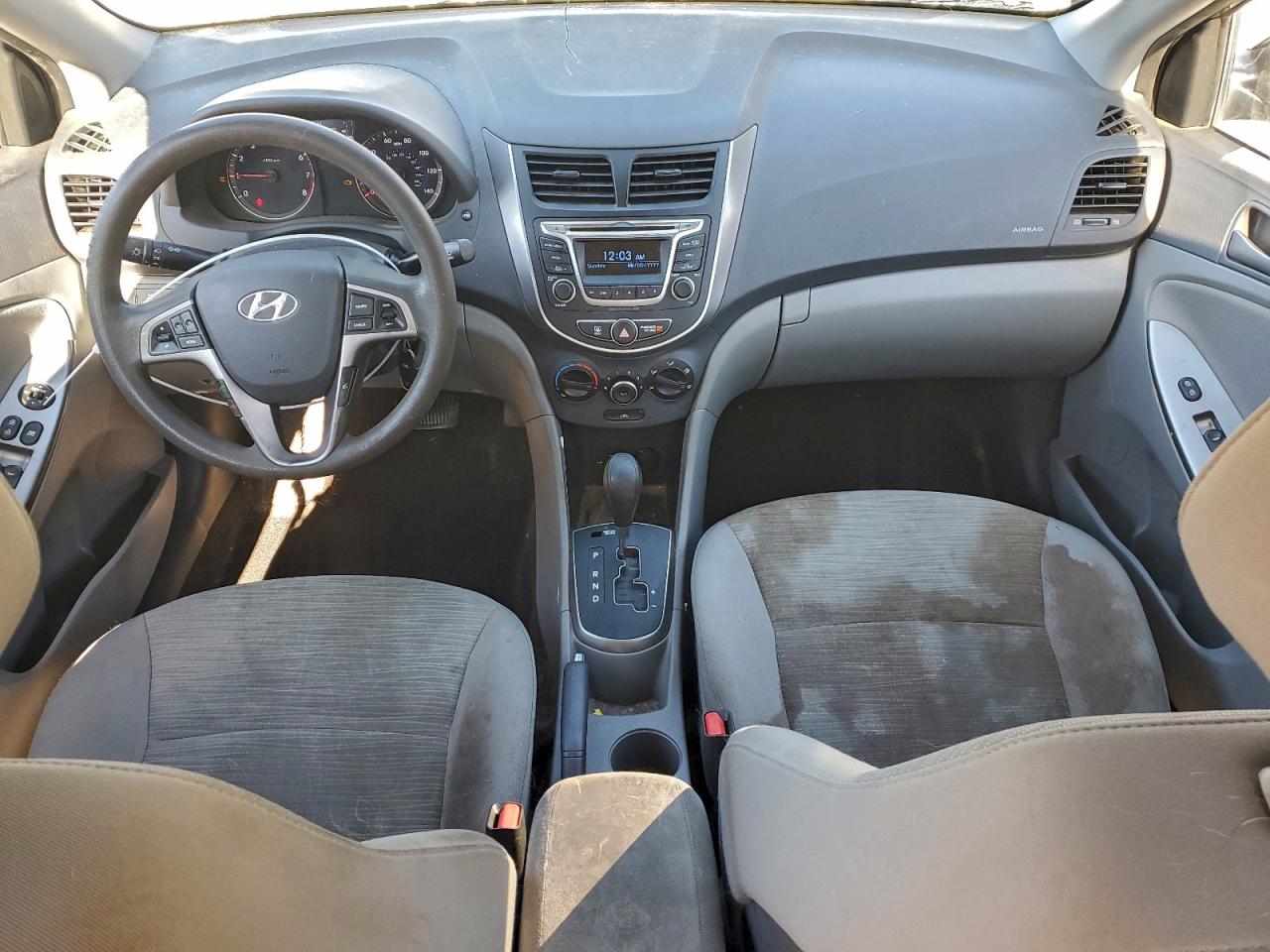 Hyundai ACCENT Se Image 3