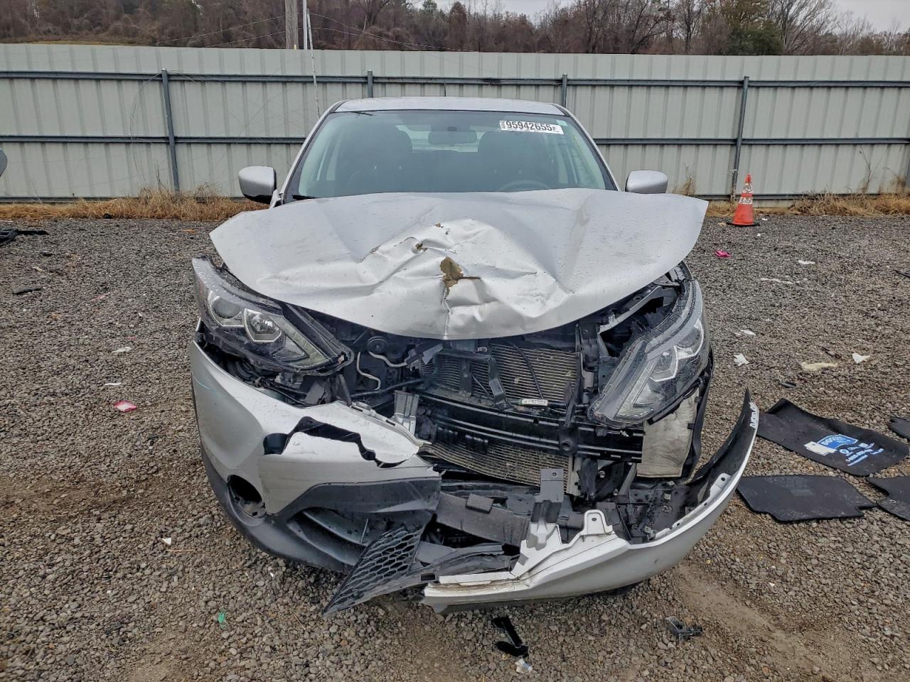 Nissan Rogue S Image 3