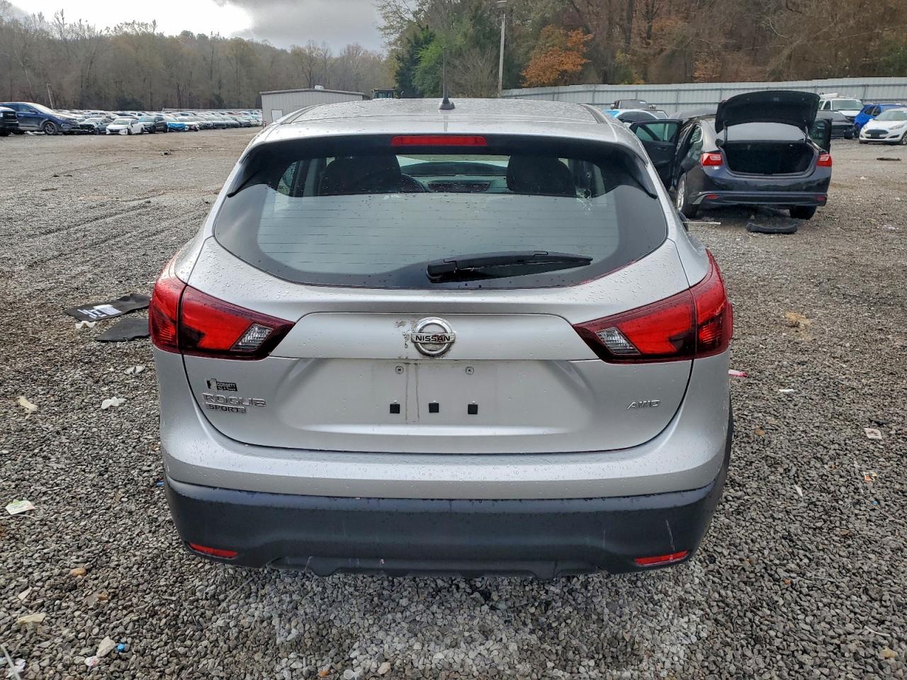 Nissan Rogue S Image 7