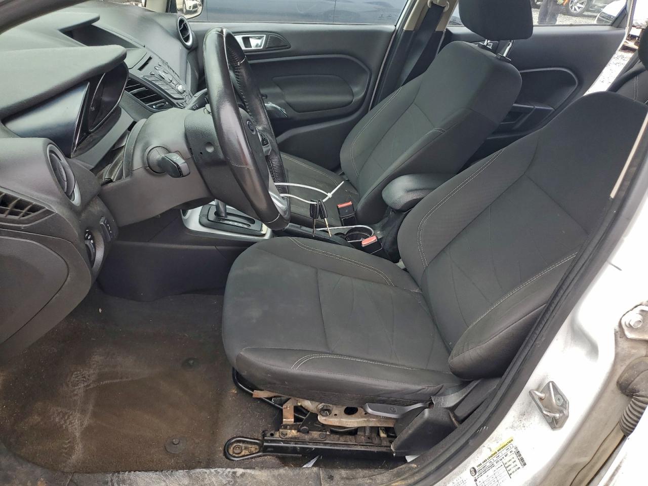 Ford Fiesta Se Image 12