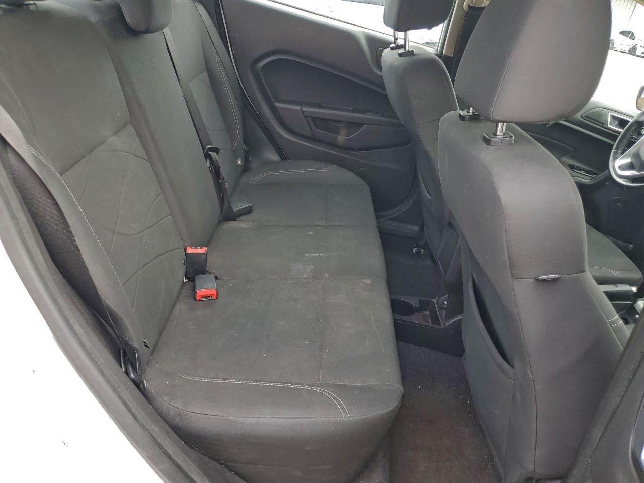 Ford Fiesta Se Image 7