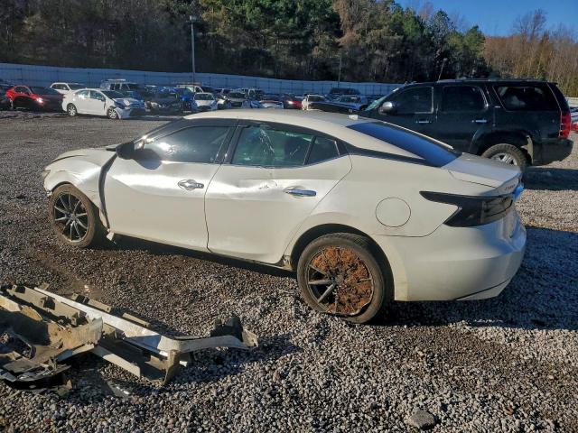 Nissan Maxima 3.5s Image 2