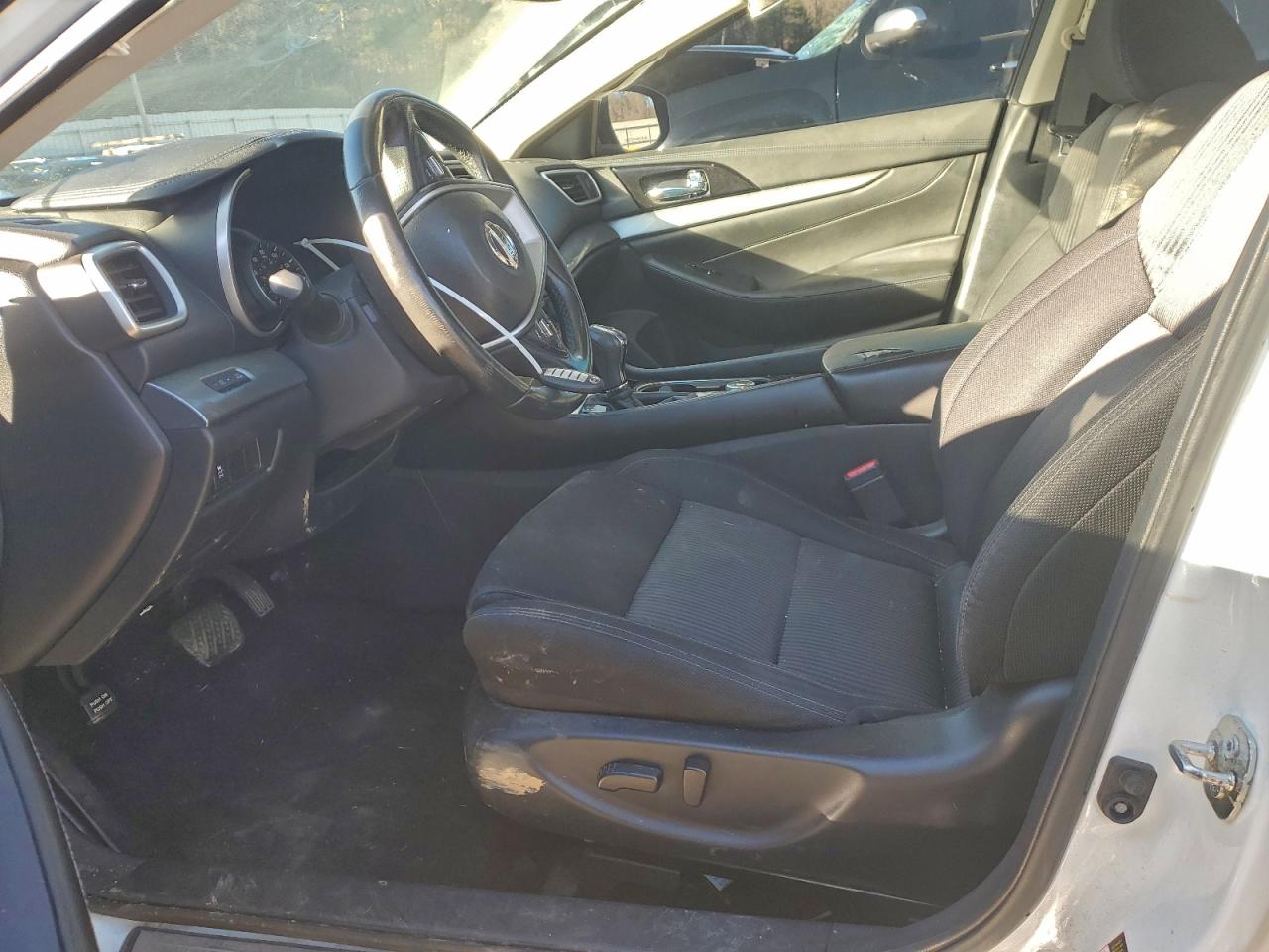 Nissan Maxima 3.5s Image 9