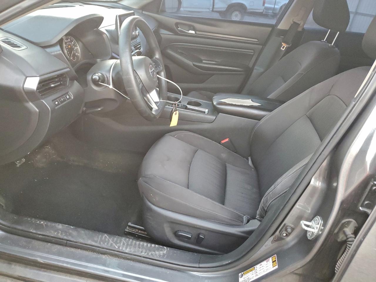 Nissan Altima S Image 13