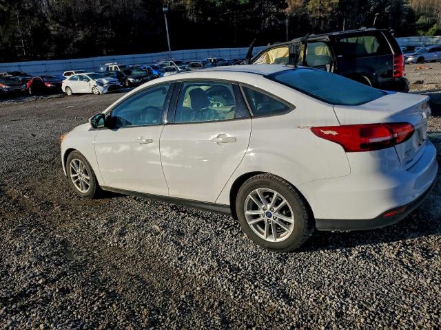 Ford Focus Se Image 9