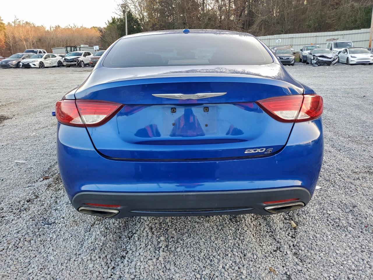 Chrysler 200 S Image 8