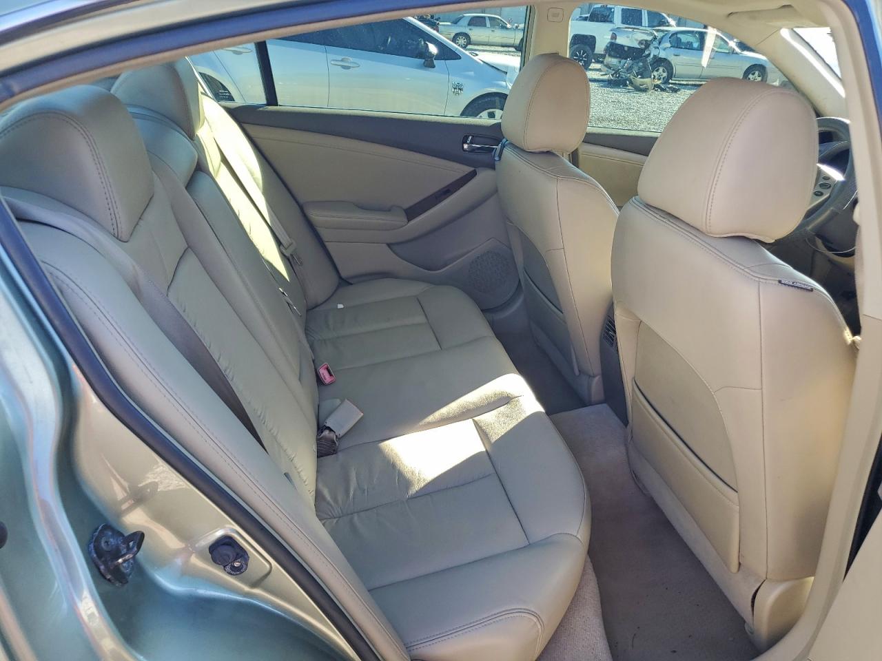 Nissan Altima 2.5 Image 7