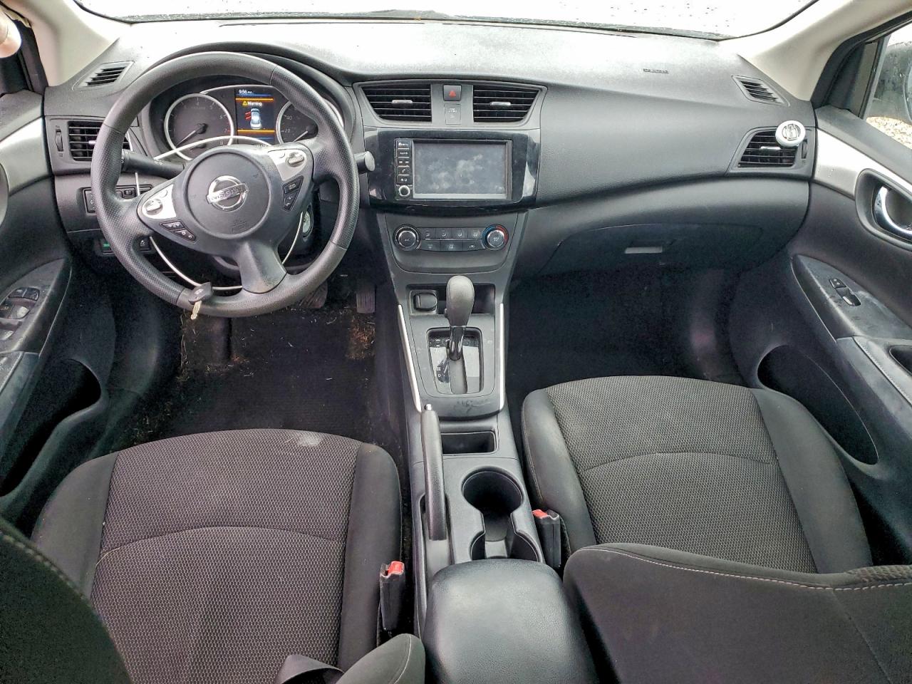 Nissan Sentra S Image 4
