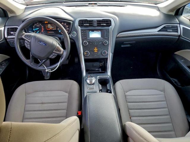 Ford Fusion S Image 4