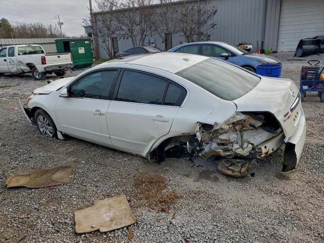 Nissan Altima Base Image 2