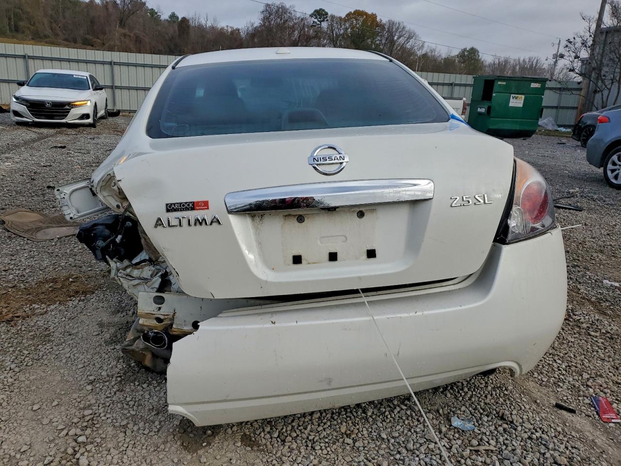 Nissan Altima Base Image 7