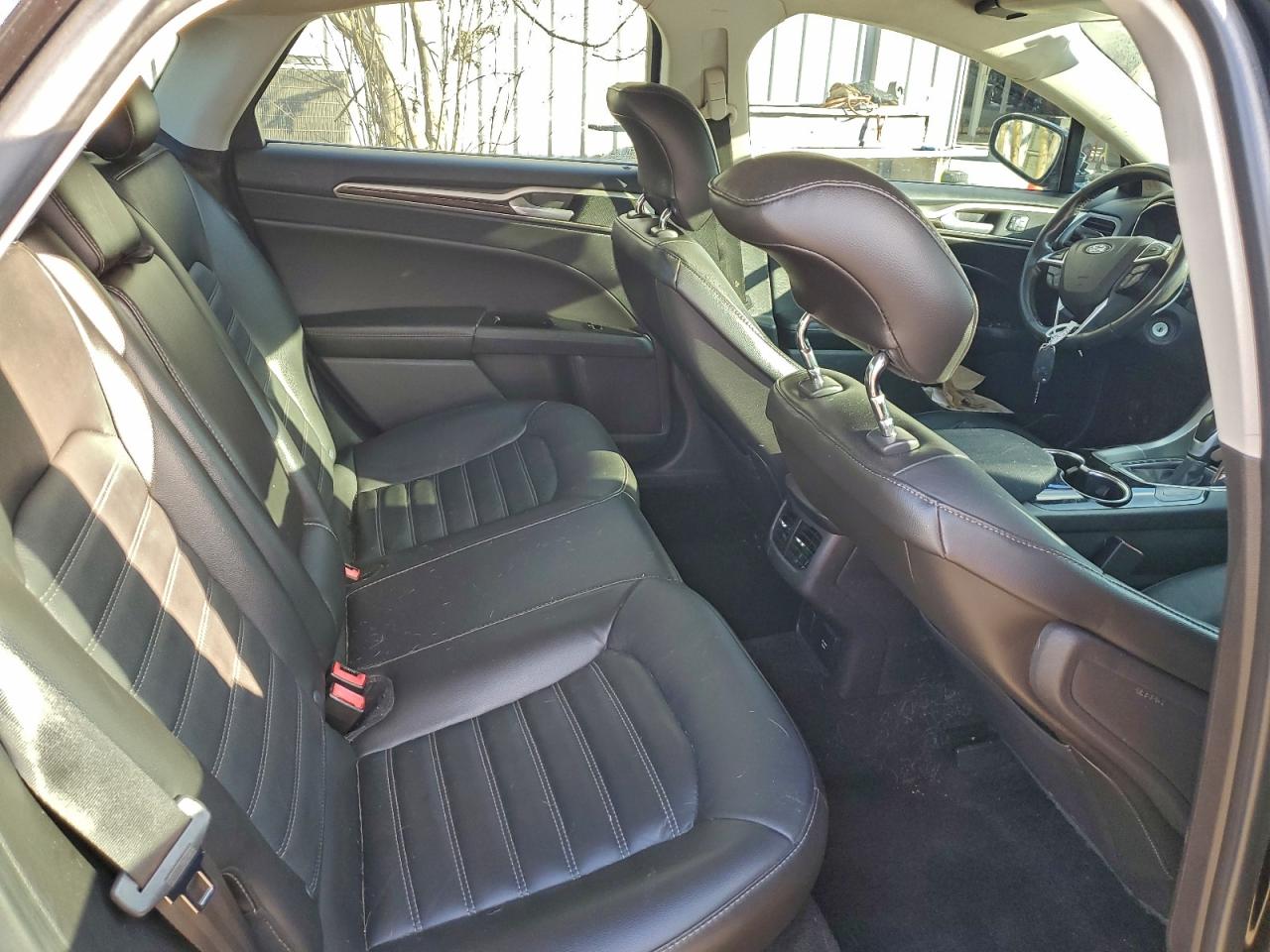 Ford Fusion Se Image 4