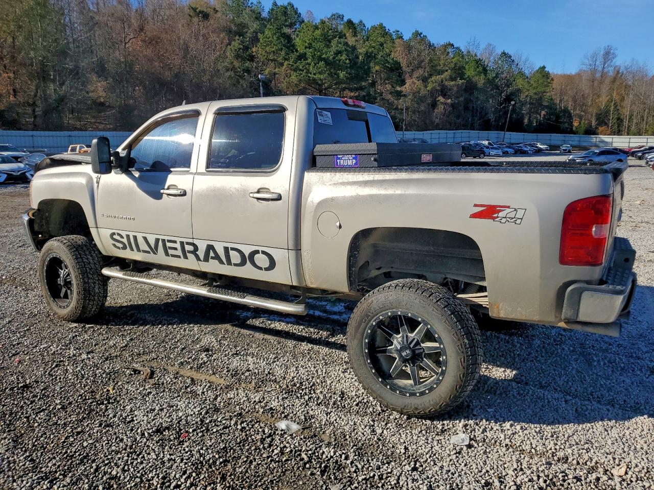 Chevrolet Silverado K1500 Image 8
