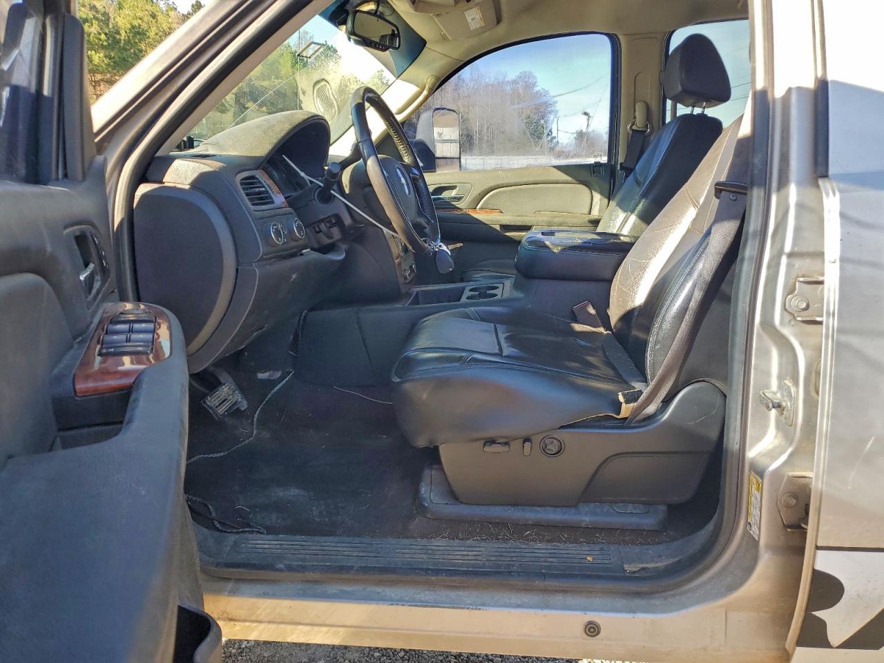 Chevrolet Silverado K1500 Image 4