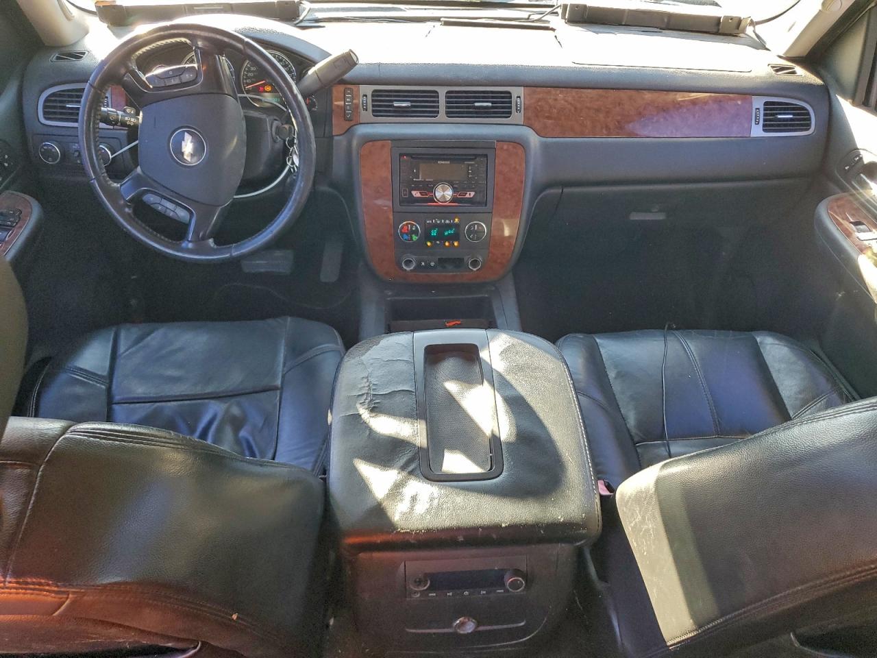 Chevrolet Silverado K1500 Image 3