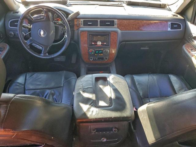 Chevrolet Silverado K1500 Image 3