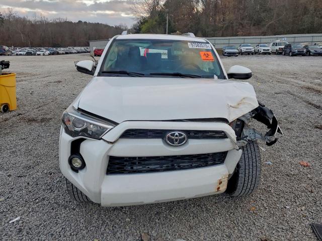 Toyota 4Runner Sr5 Image 12