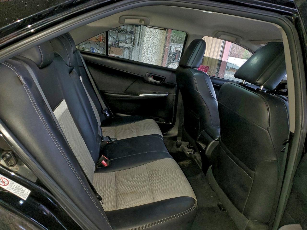 Toyota Camry L Image 7