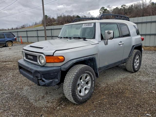  Salvage Toyota FJ Cruiser