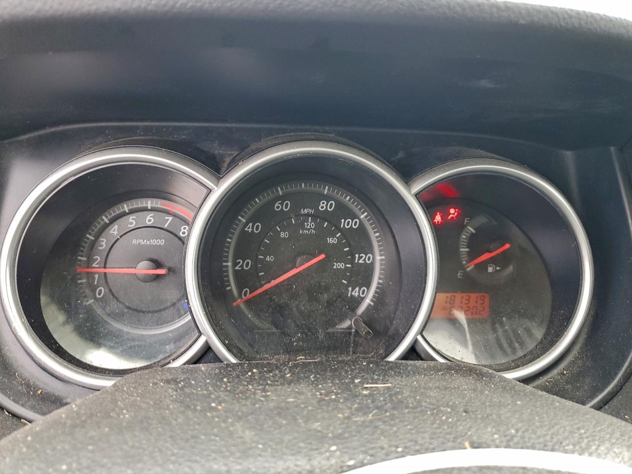 Nissan Versa S Image 8