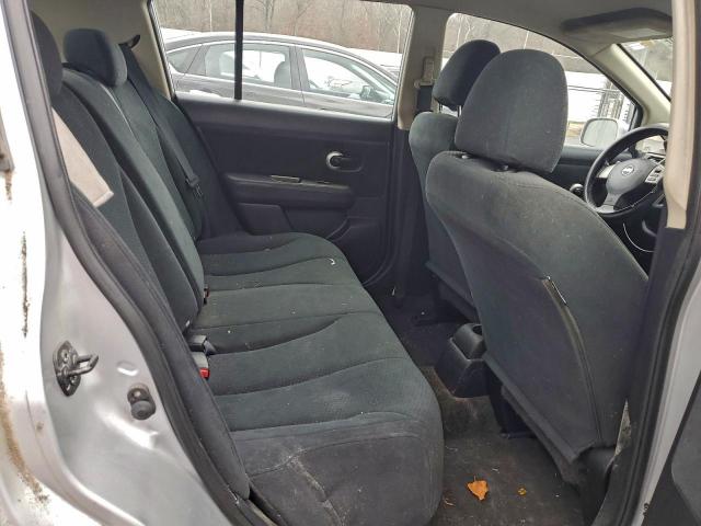 Nissan Versa S Image 5