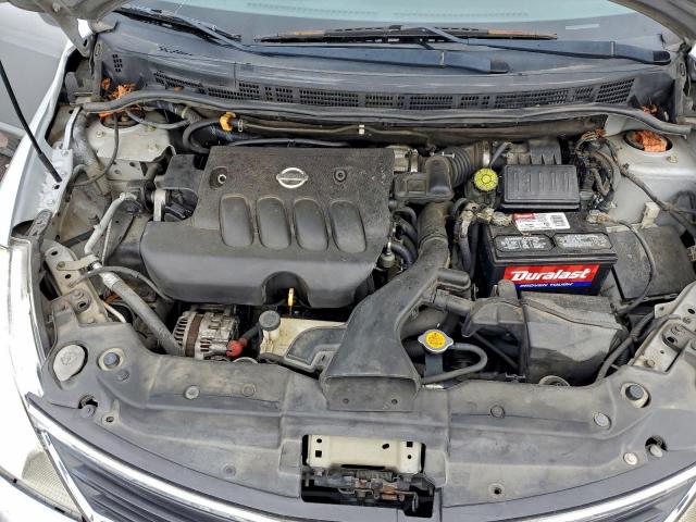 Nissan Versa S Image 9