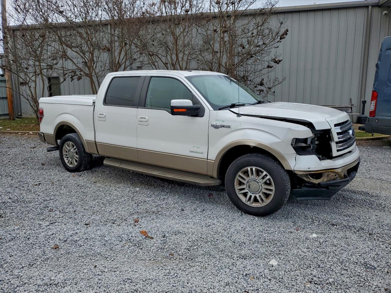 Ford F-150 Supercrew Image 4