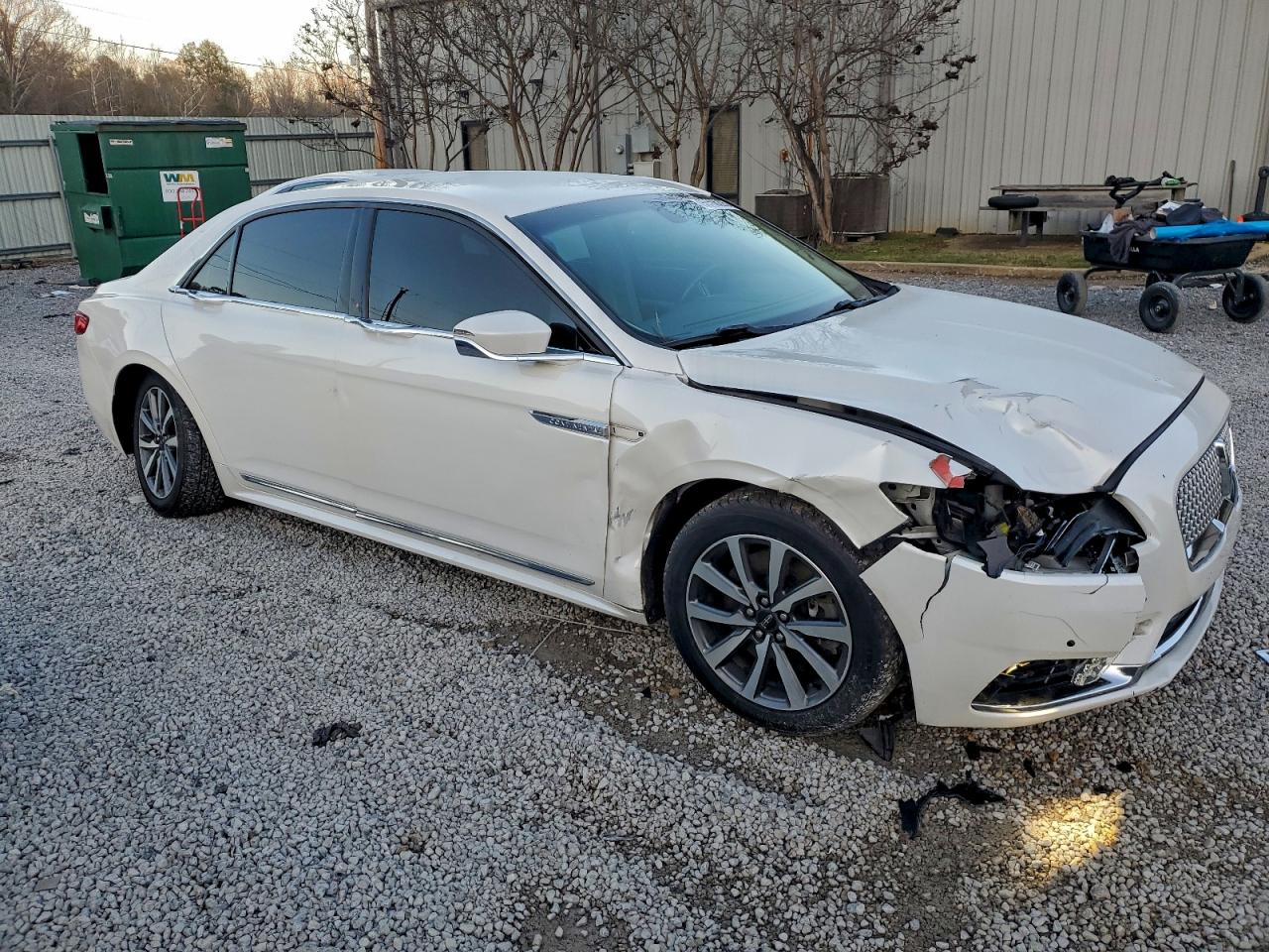 Lincoln Continental Premiere Image 4