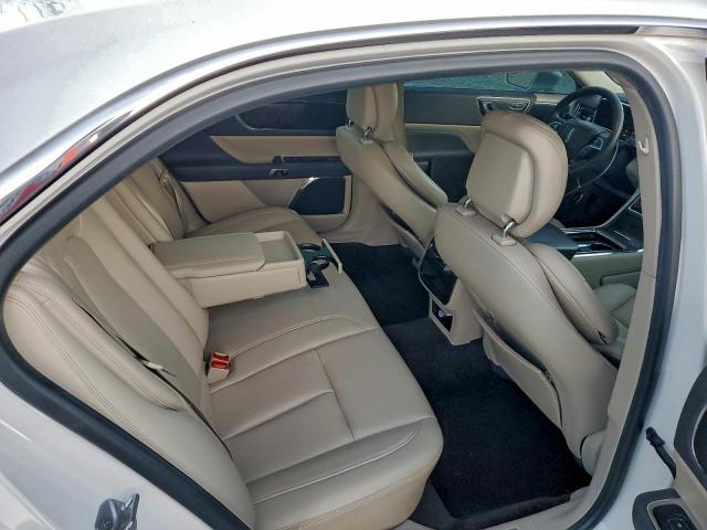 Lincoln Continental Premiere Image 2