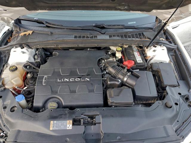 Lincoln Continental Premiere Image 11