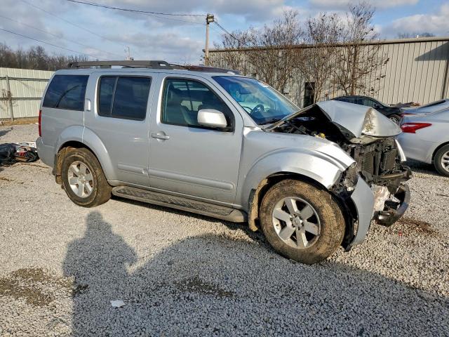 Nissan Pathfinder S Image 3