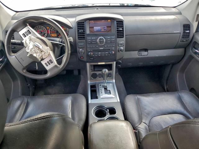 Nissan Pathfinder S Image 8